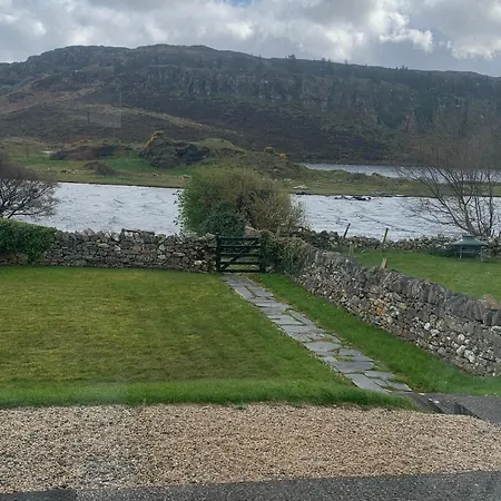 Vakantiehuis Captivating 3-bed In Port Na Blagh Port na Blaiche